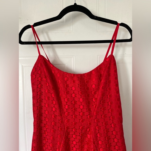 MONIQUE LHUILLIER Sleeveless Dotted Lace Midi Dress - Picture 5 of 12